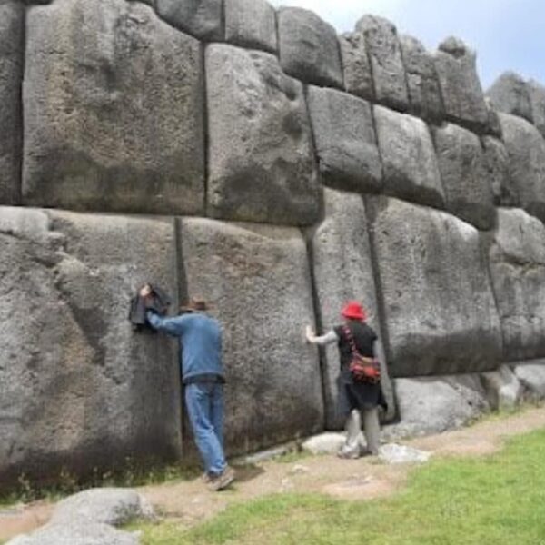 ปริศนากำแพงหินยักษ์ โบราณ ที่พบในเปรูเหล่านี้ มีคำถามมากมาย ว่าสร้างขึ้นมาได้อย่างไร ?