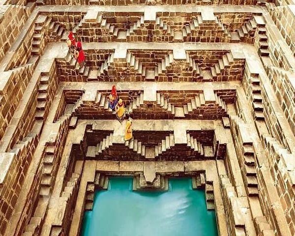 คฤหาสน์ริมน้ำ จันทบาวรี (Chand Bawri, Step Well) ที่สร้างยากที่สุด สร้างมาตั้งแต่กว่า 1,000ปีมาแล้ว ตั้งอยู่ที่รัฐราชสถาน ประเทศอินเดีย